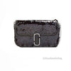 Marc Jacobs Η μίνι τσάντα ώμου J Marc Μαύρη τσάντα χιαστί με πούλιες