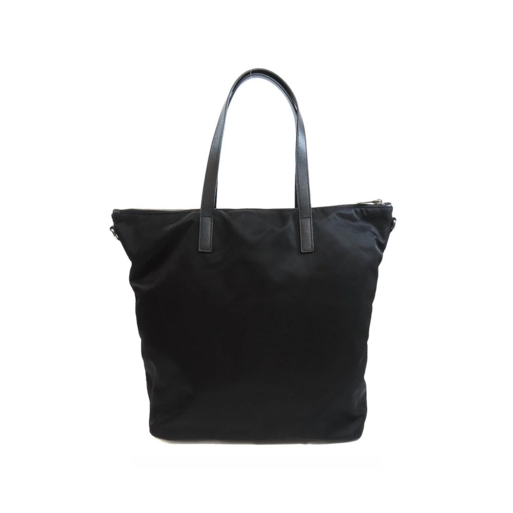 Τσάντα tote Prada από μαύρο νάιλον