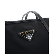 Τσάντα tote Prada από μαύρο νάιλον