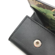 Συμπαγές δερμάτινο πορτοφόλι Gucci με κομψό σχέδιο