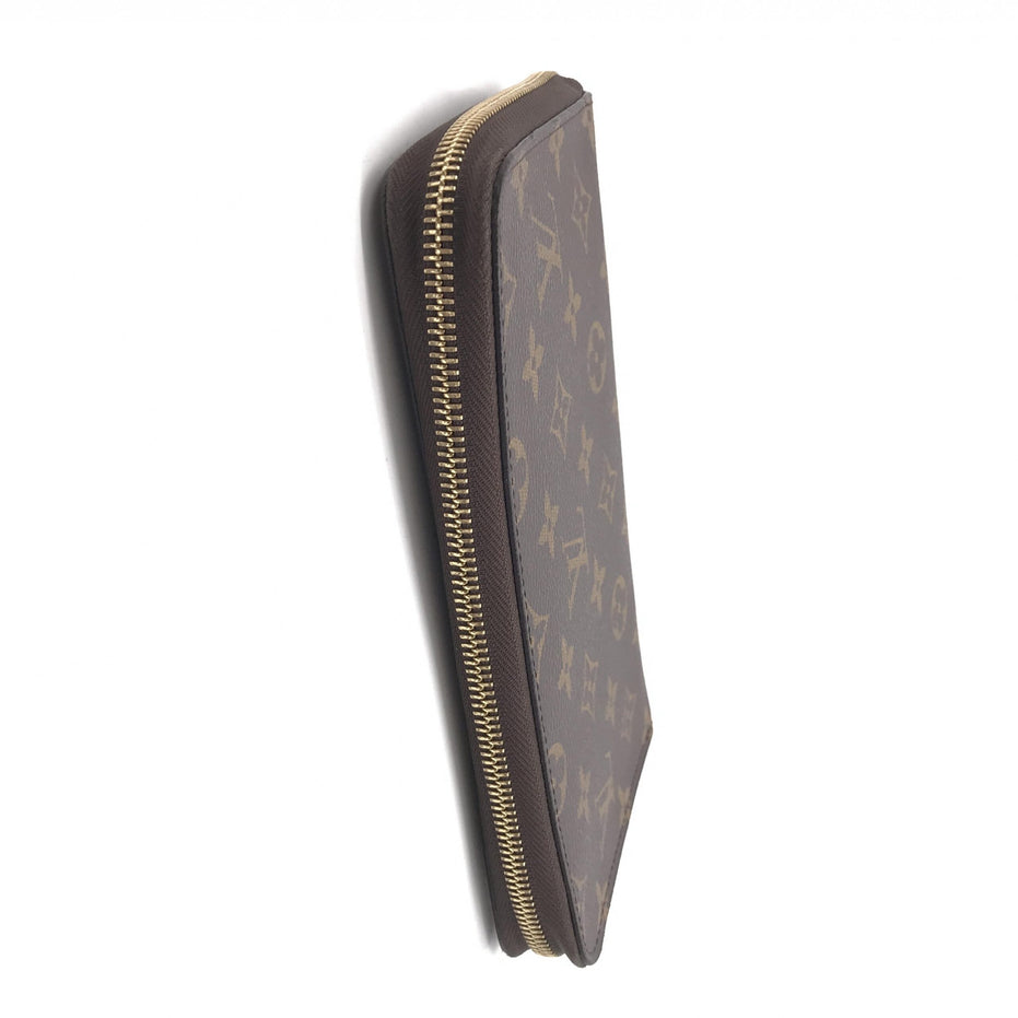 Louis Vuitton Monogram Zippy Wallet In Good Condition