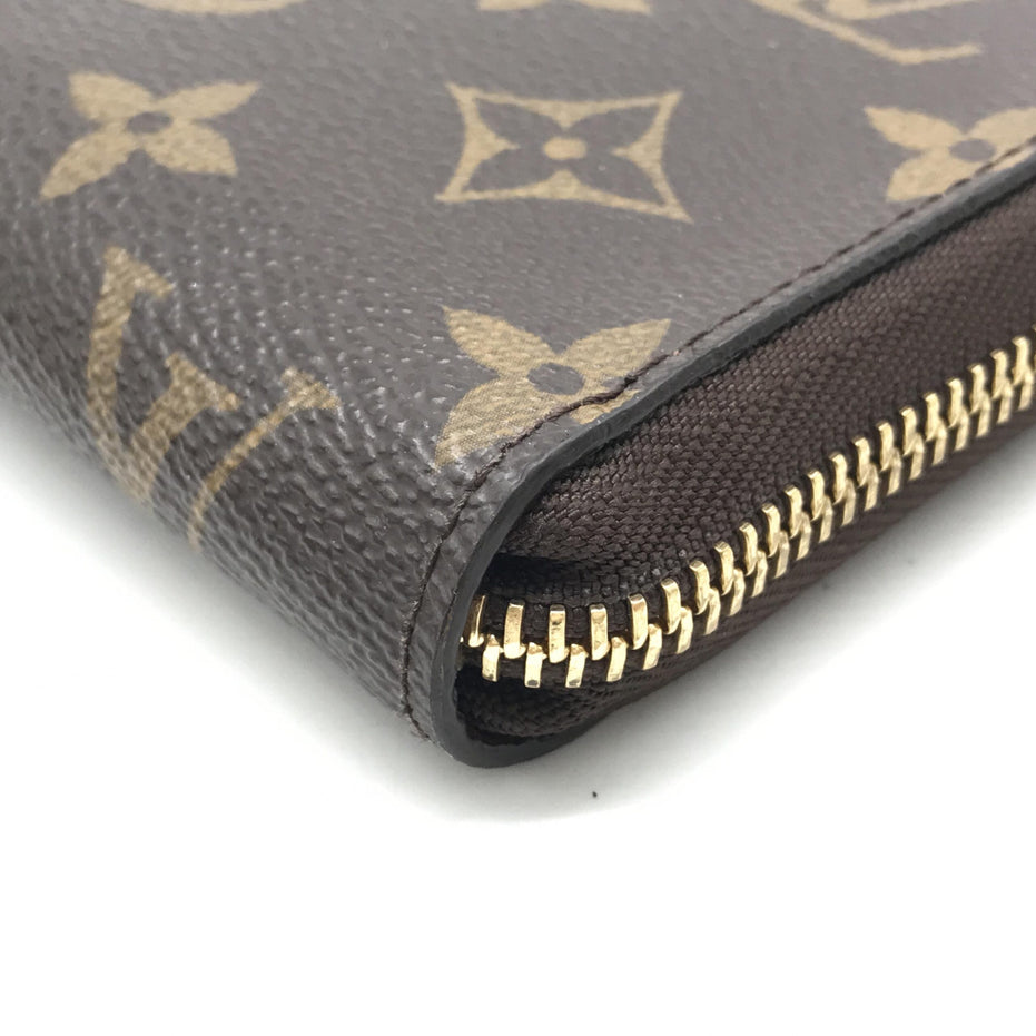 Louis Vuitton Monogram Zippy Wallet In Good Condition