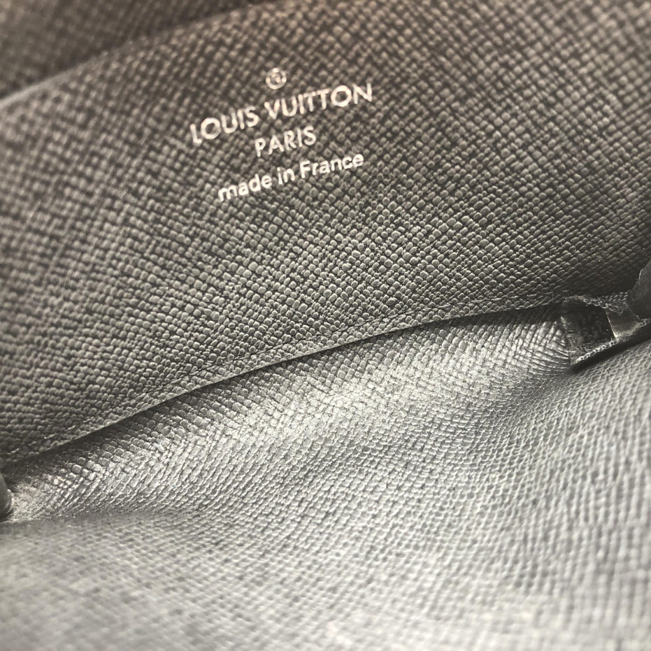 Louis Vuitton Taiga Zippy Πορτοφόλι Κερμάτων σε Μαύρο