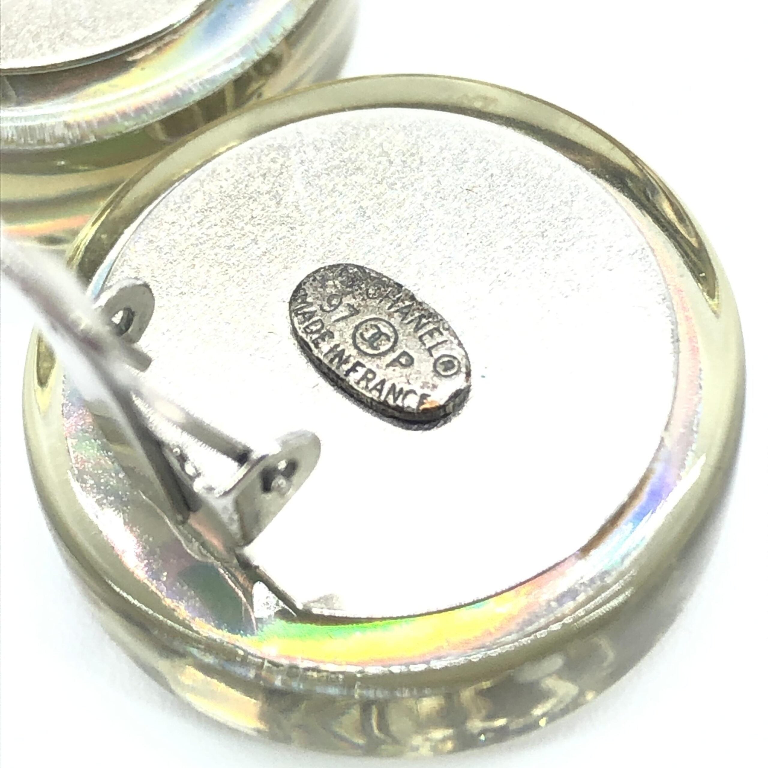 Chanel Vintage Holographic Κλιπ-on Σκουλαρίκια με Λογότυπο