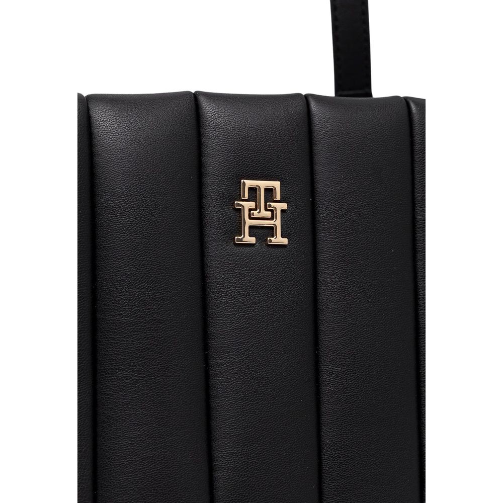 Τσάντα Tommy Hilfiger από μαύρο πολυαιθυλένιο