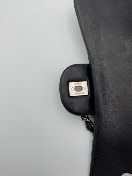 Chanel CHANEL Timeless Classique Jumbo Handbag