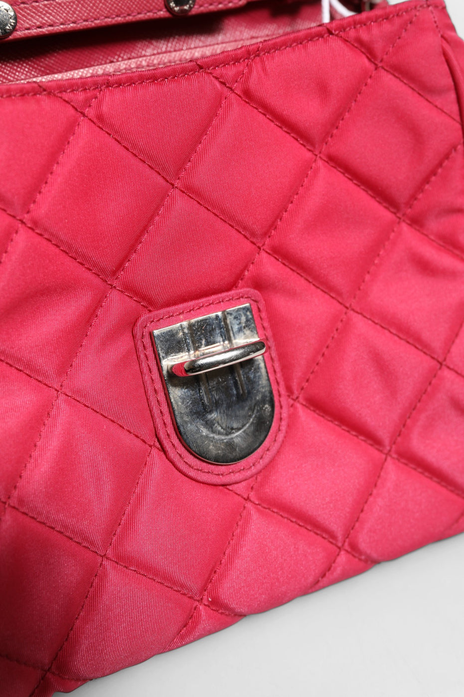 Τσάντα Χιαστί Prada Flap από Ροζ Καπιτονέ Νάιλον Tessuto Impuntu