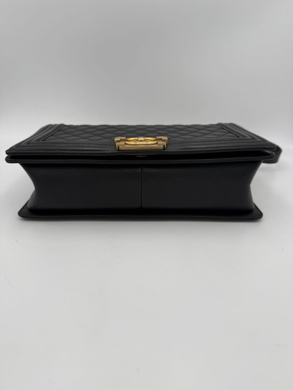 Chanel CHANEL BOY Μεγάλη Τσάντα Χειρός