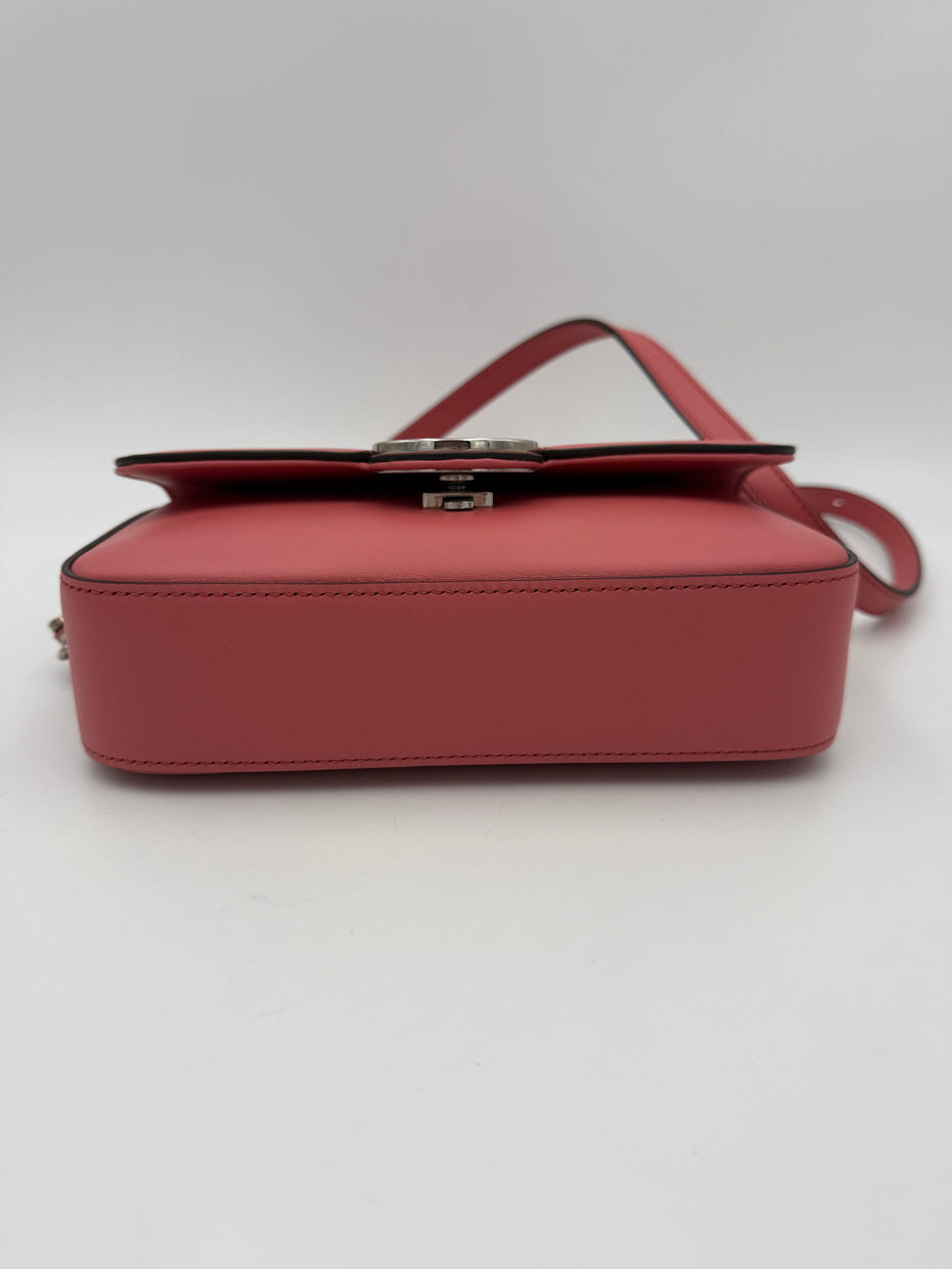 Gucci GUCCI GG Marmont Δερμάτινη Τσάντα Ώμου