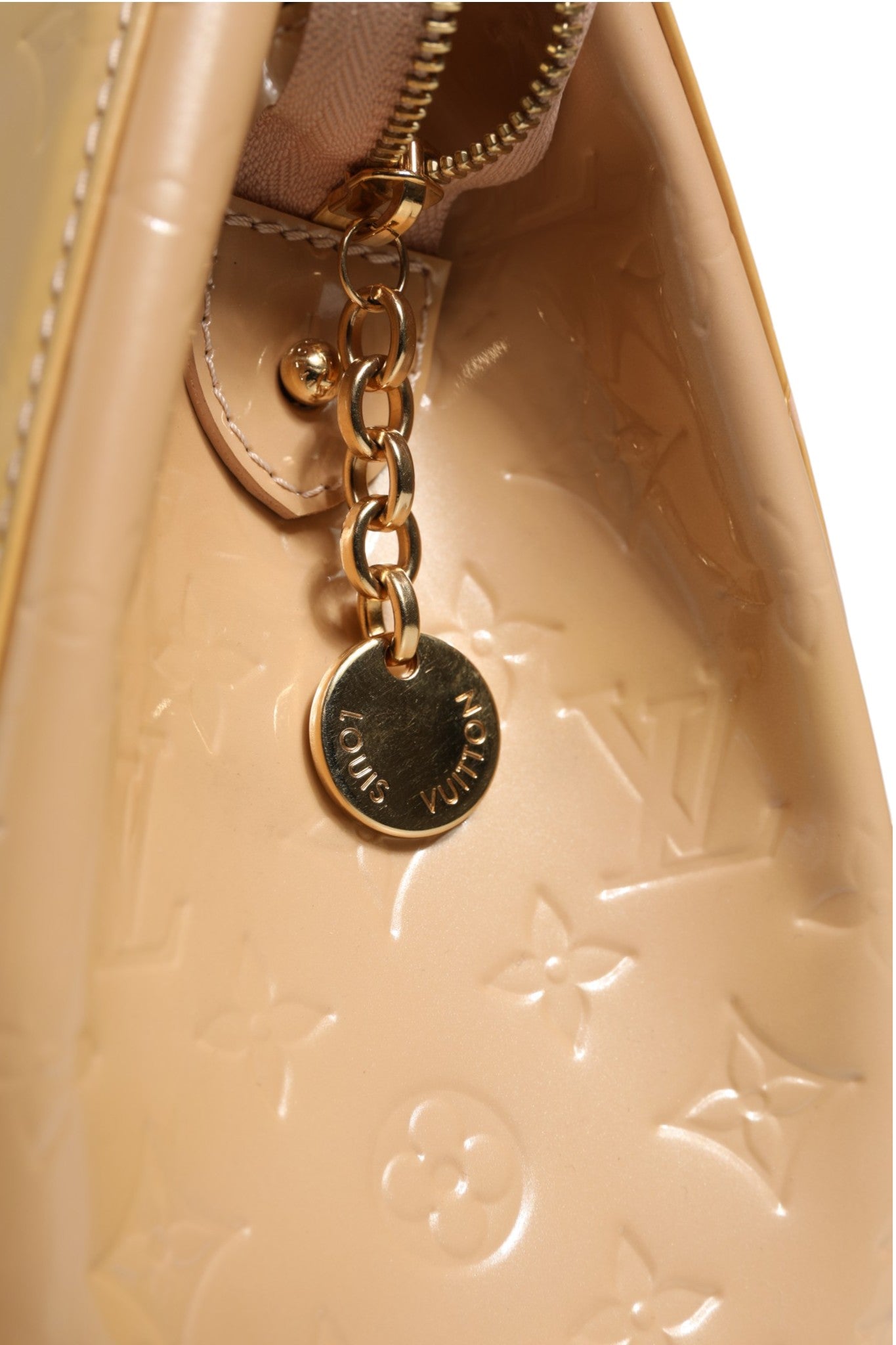 Louis Vuitton Monogram Vernis Brea MM Beige Poudre