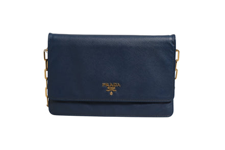 Πορτοφόλι clutch με αλυσίδα από μπλε δέρμα Saffiano Prada  