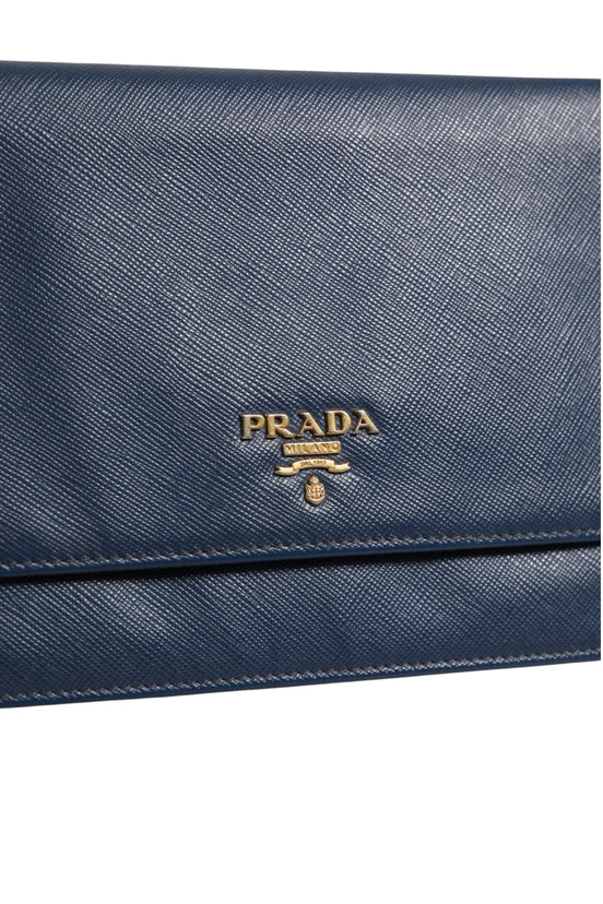 Πορτοφόλι clutch με αλυσίδα από μπλε δέρμα Saffiano Prada  