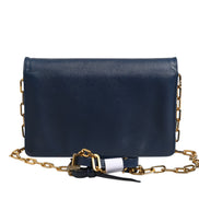 Πορτοφόλι clutch με αλυσίδα από μπλε δέρμα Saffiano Prada  