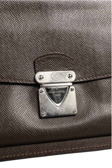 Louis Vuitton Belaia Clutch Taiga Leather