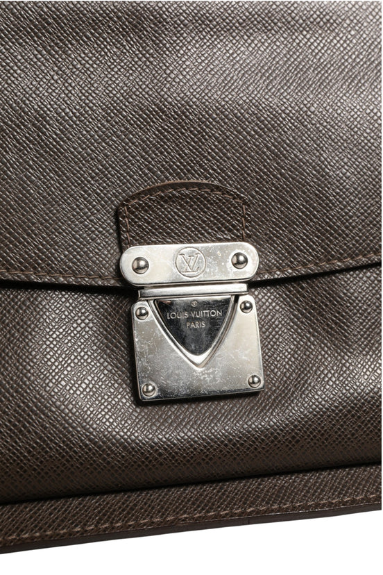 Louis Vuitton Belaia Clutch Taiga Leather
