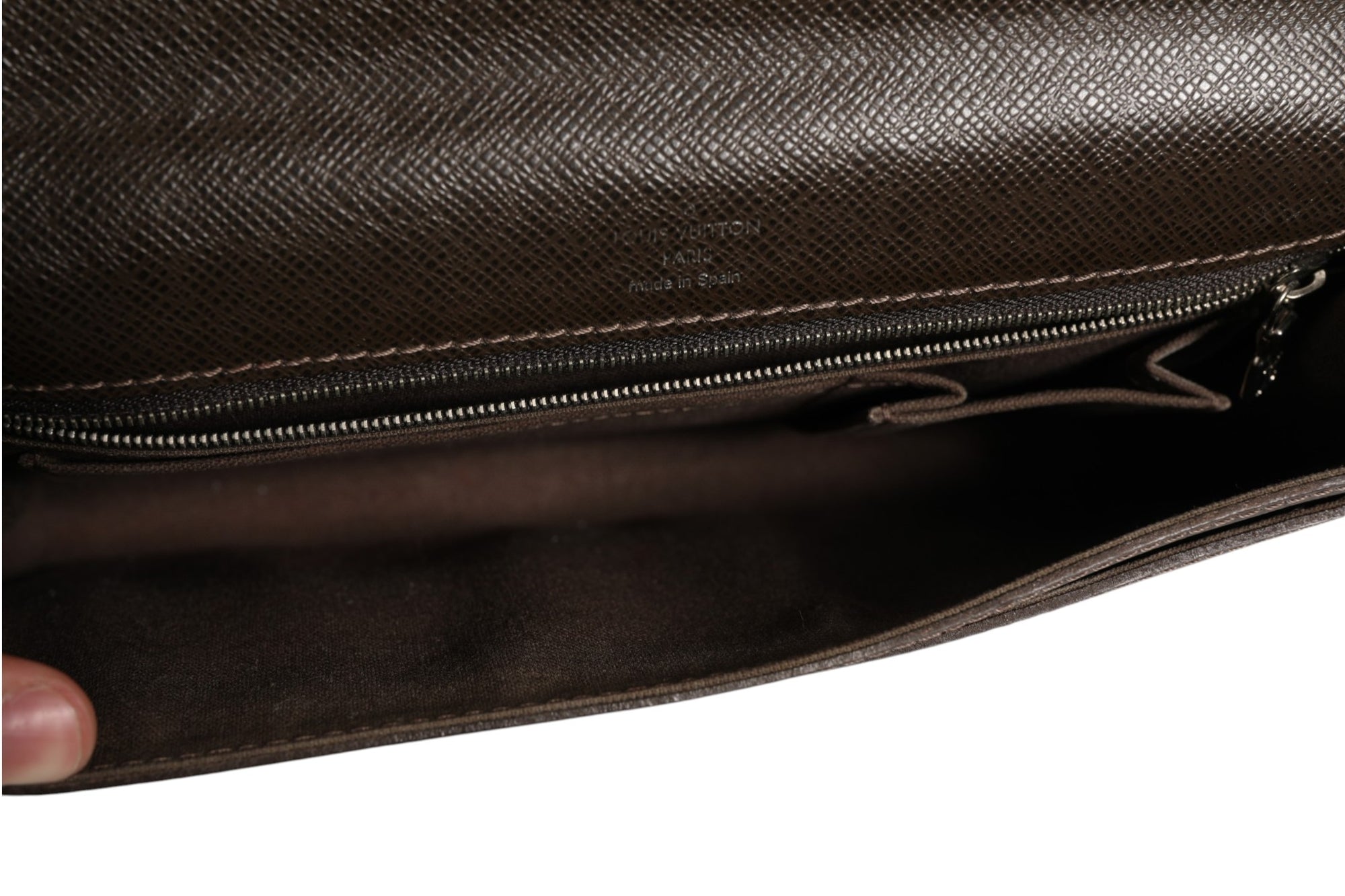 Louis Vuitton Belaia Clutch Taiga Leather