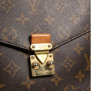 Louis Vuitton Pochette Métis Monogram
