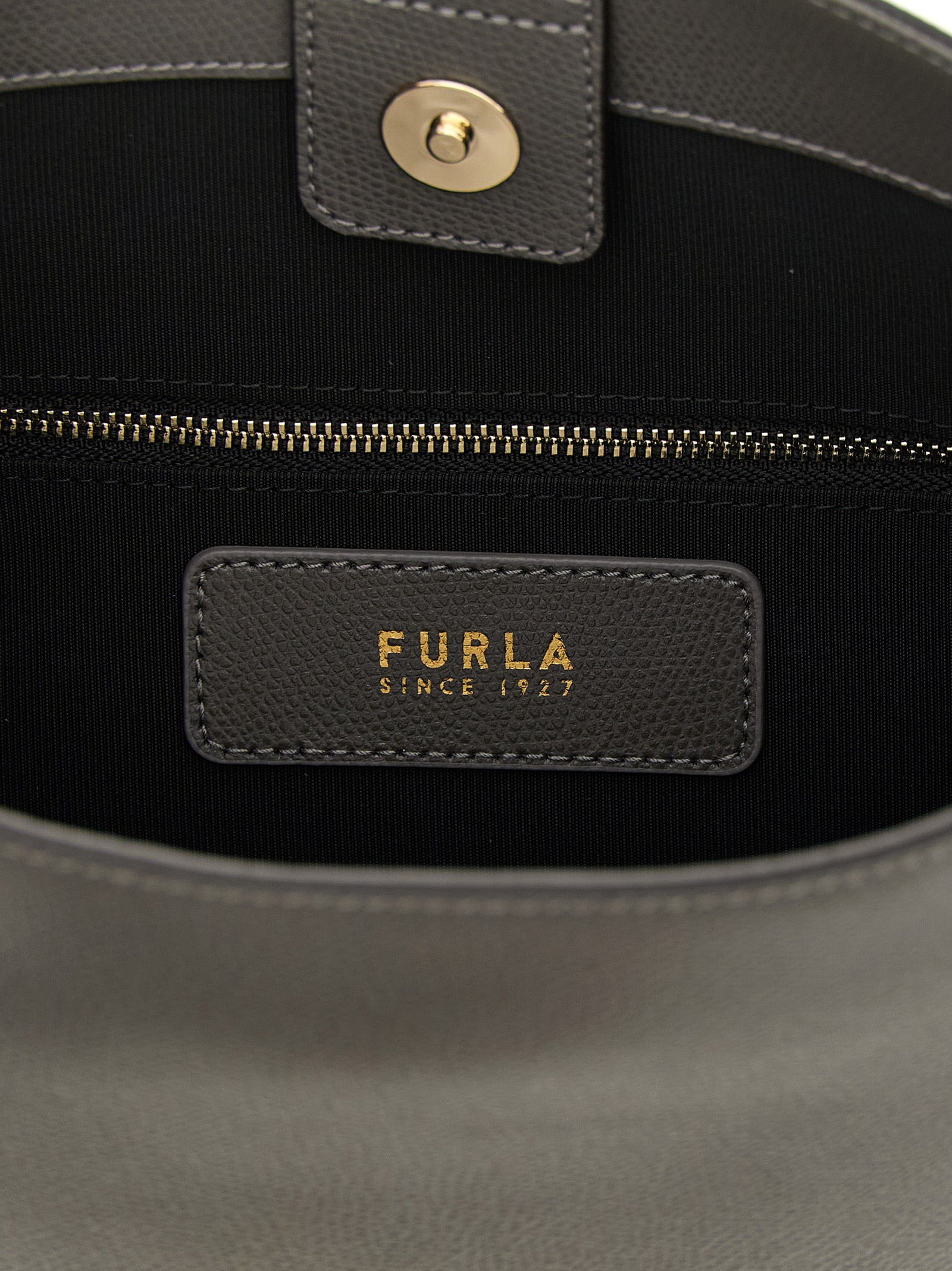Τσάντα ώμου Furla από γκρι δέρμα μοσχαριού