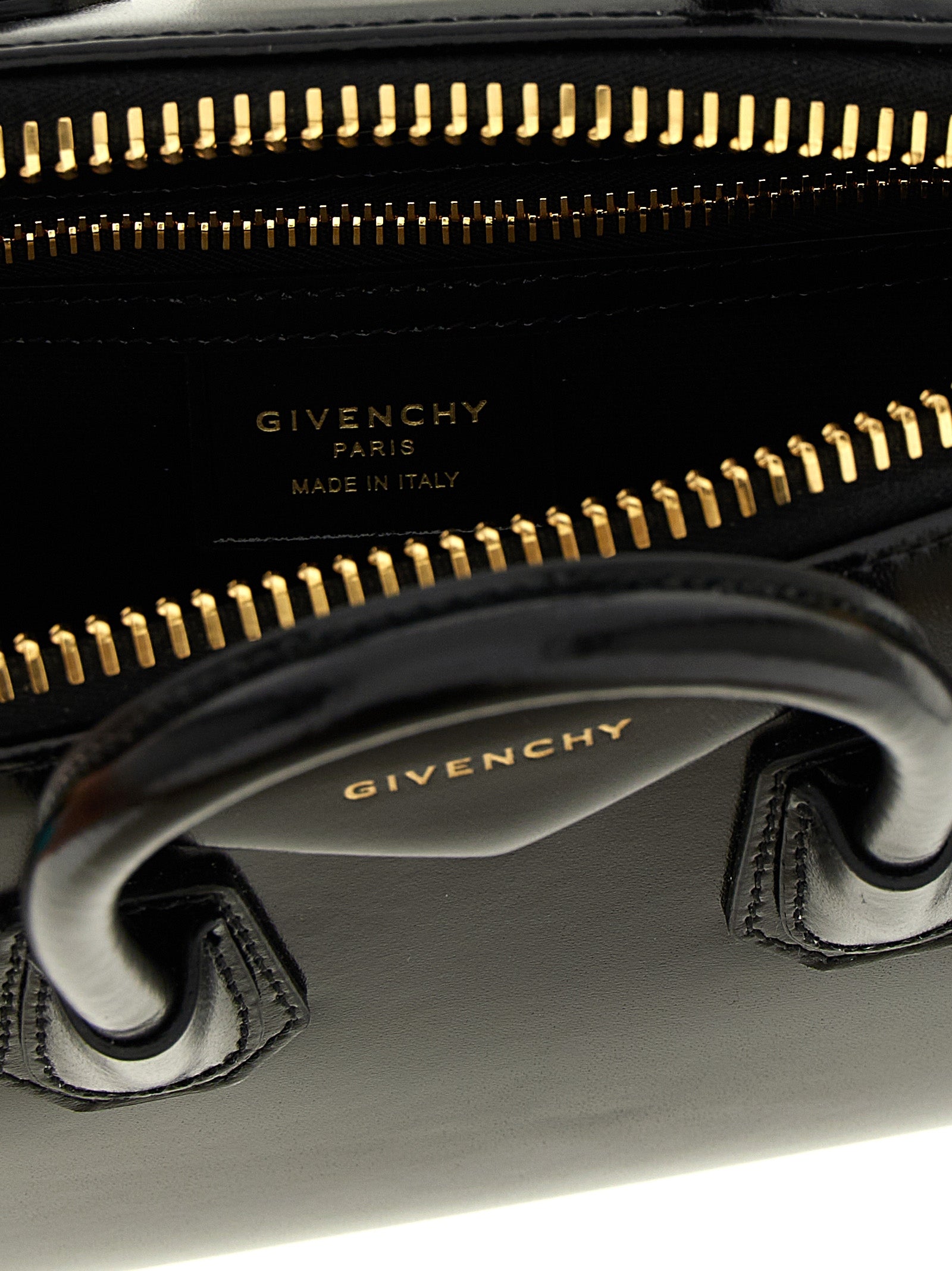 Μαύρη τσάντα χειρός Givenchy από δέρμα μοσχαριού  