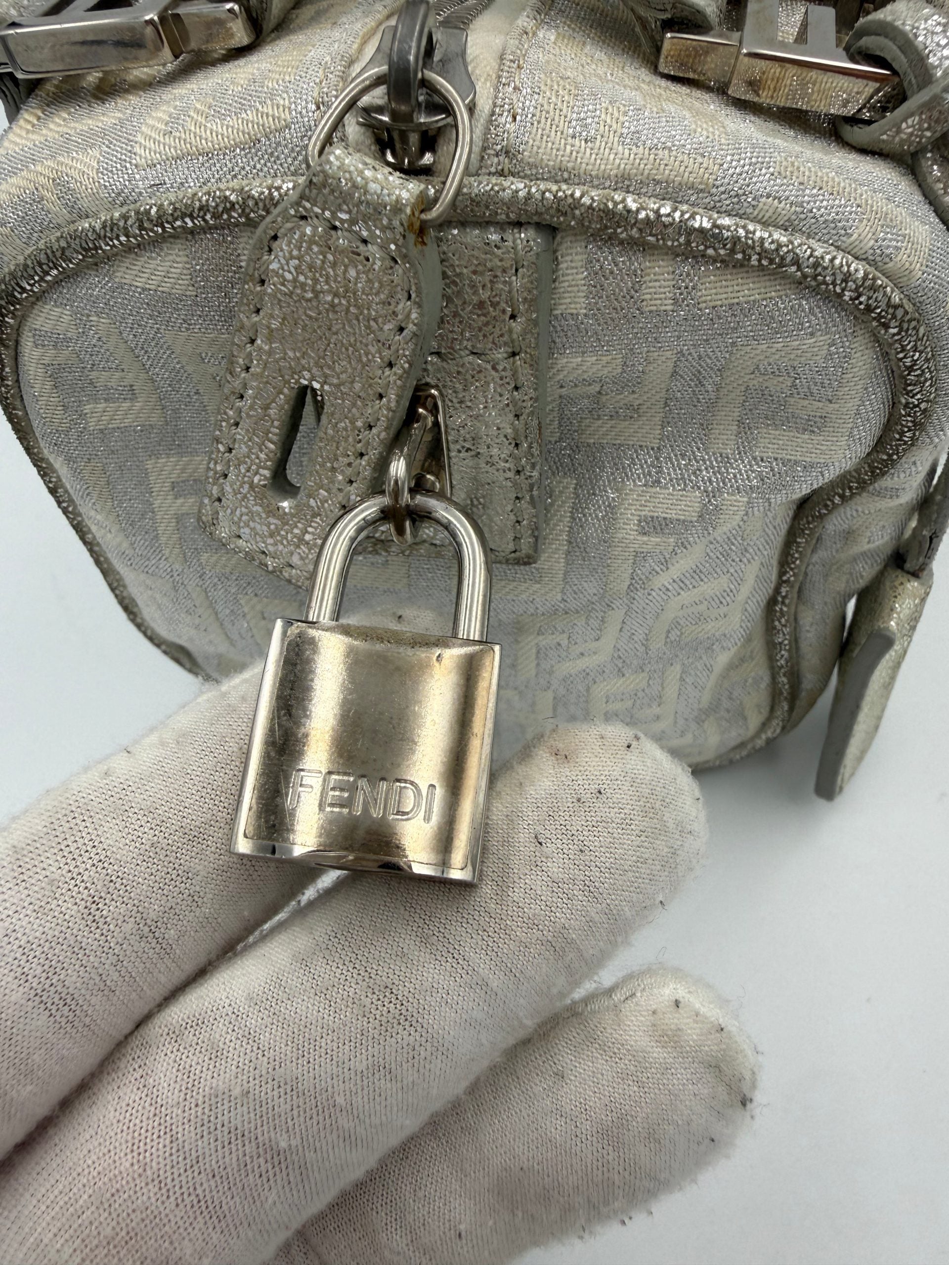 Μίνι τσάντα Fendi Bauletto FF Zucchino Satchel