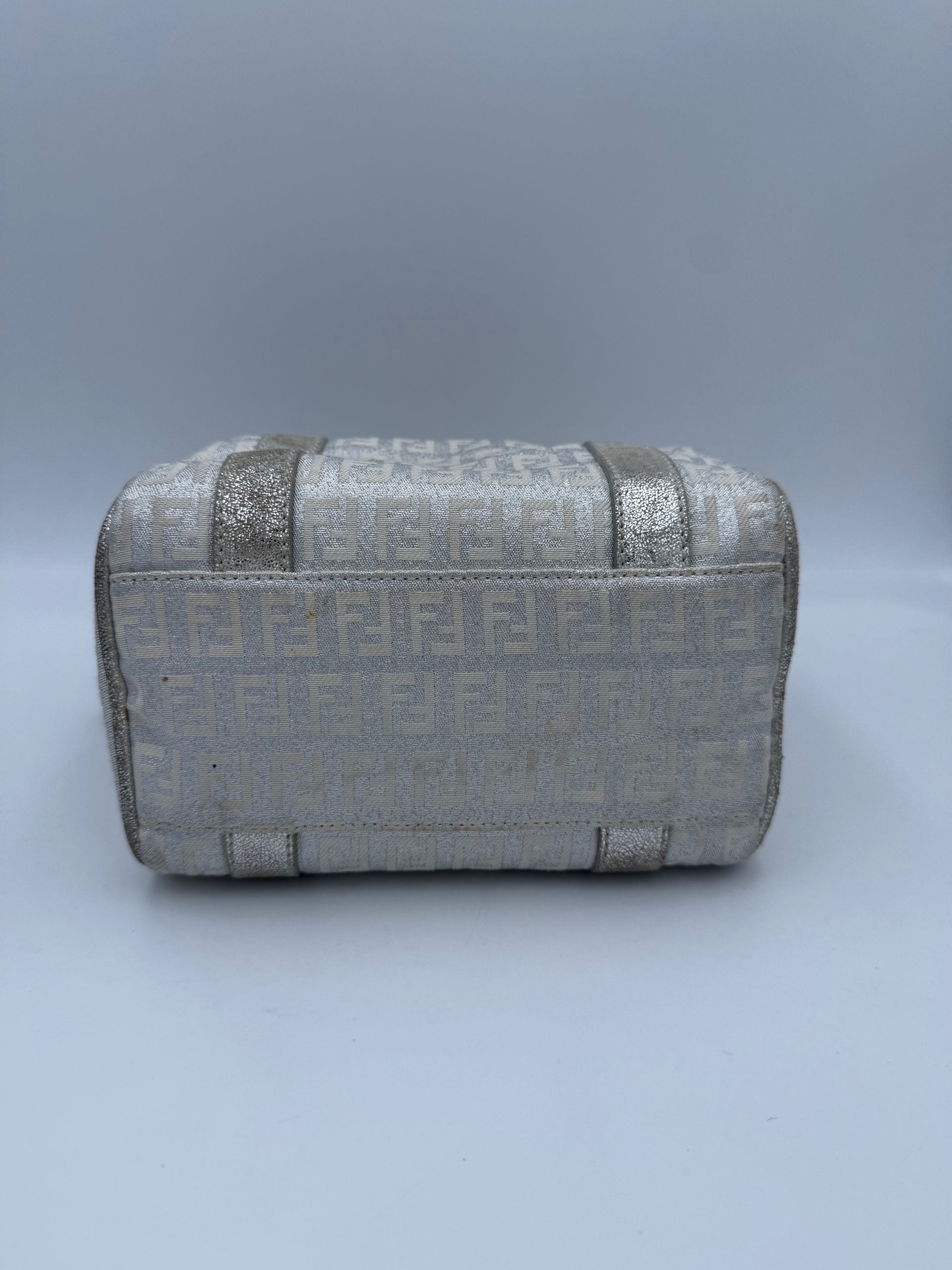 Μίνι τσάντα Fendi Bauletto FF Zucchino Satchel