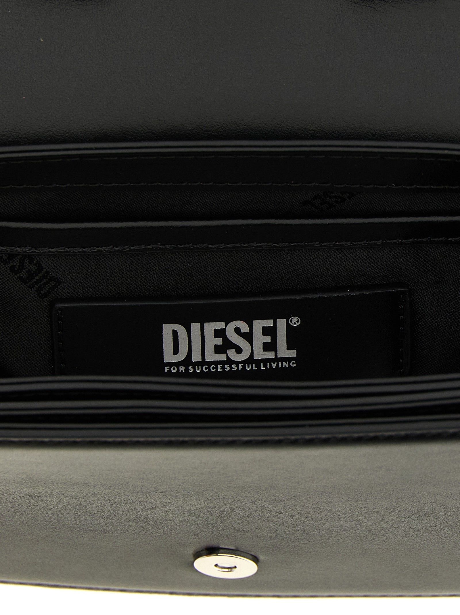 Τσάντα ώμου Diesel από μαύρο δέρμα αγελάδας