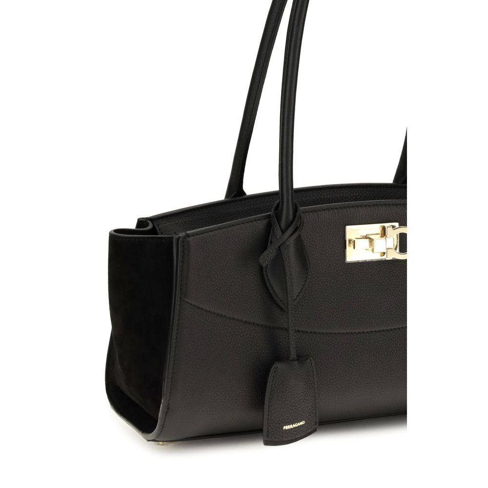 Ferragamo Studio Soft East-West Μαύρη Δερμάτινη Τσάντα Ώμου