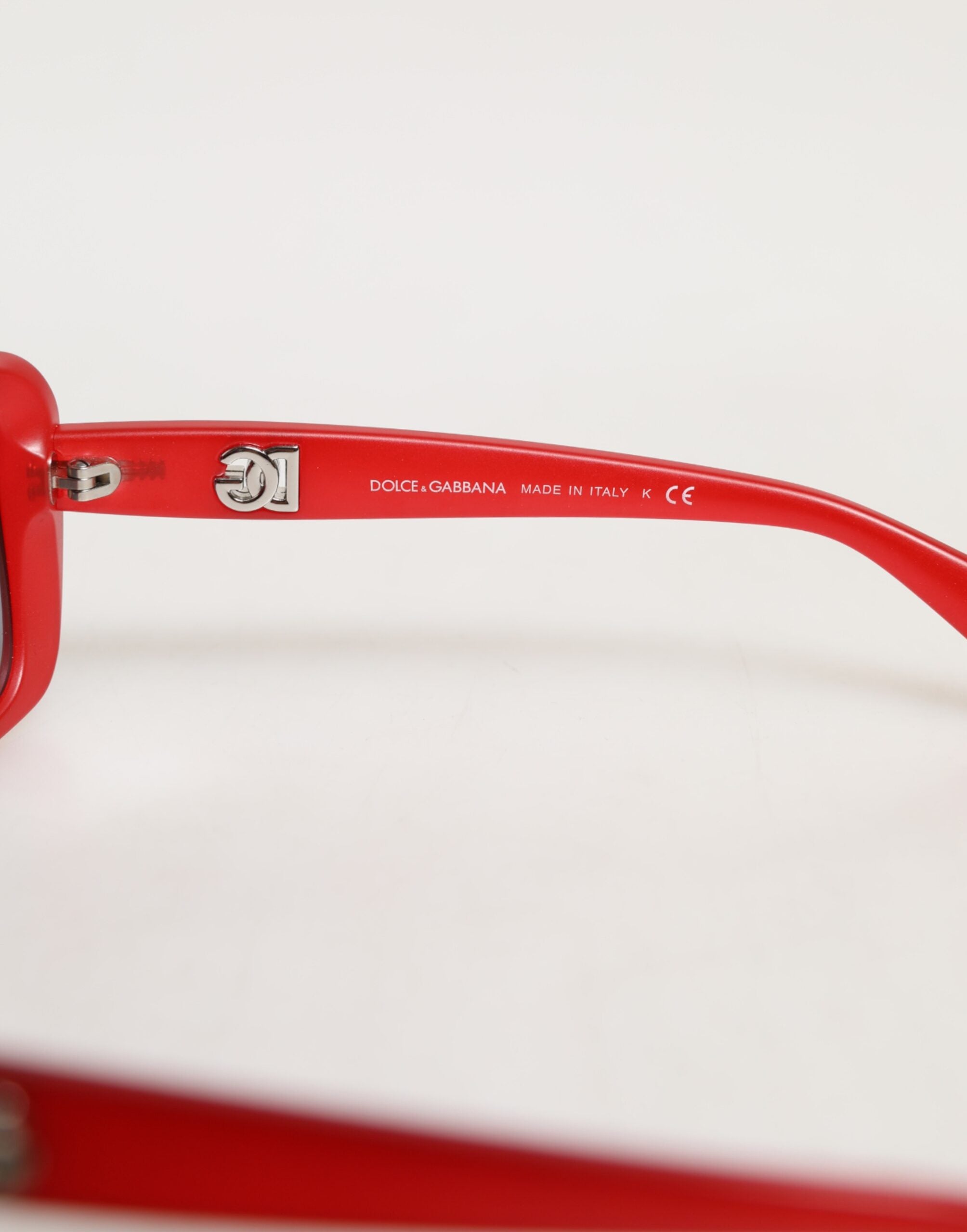 Γυαλιά Ηλίου Dolce & Gabbana DG6093 Κόκκινα Ορθογώνια με Φακούς σε Απόχρωση του Γκρι