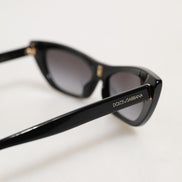 Γυαλιά ηλίου Dolce & Gabbana μαύρα Re-Edition DNA σε στυλ cat-eye