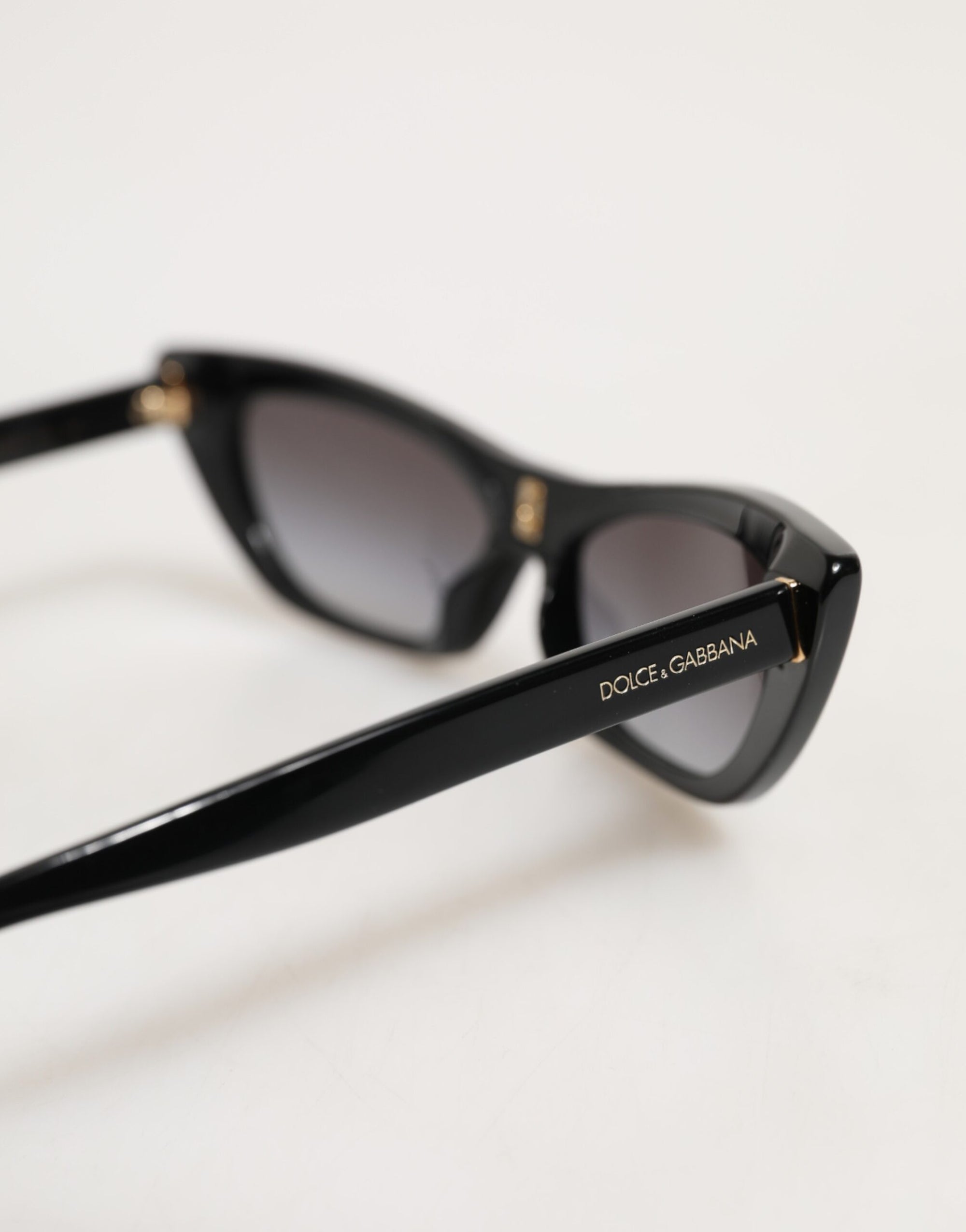 Γυαλιά ηλίου Dolce & Gabbana μαύρα Re-Edition DNA σε στυλ cat-eye