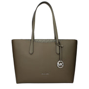 Τσάντα ώμου Michael Kors από πράσινο ύφασμα